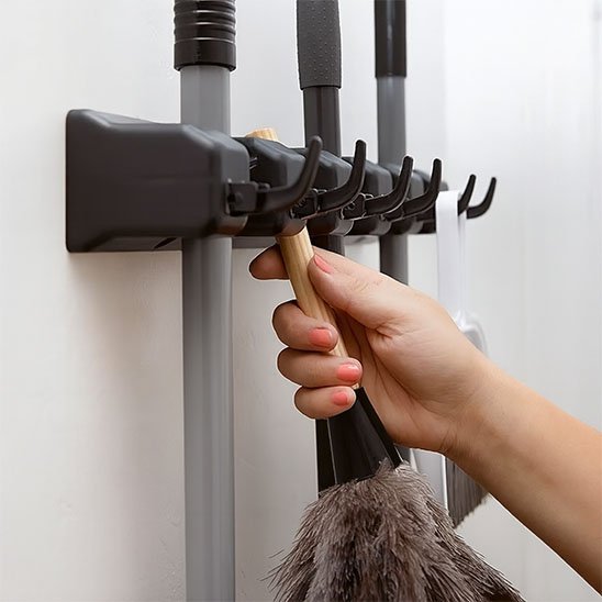 Porte balai mural | Élégance Pratique - Be'so rangement