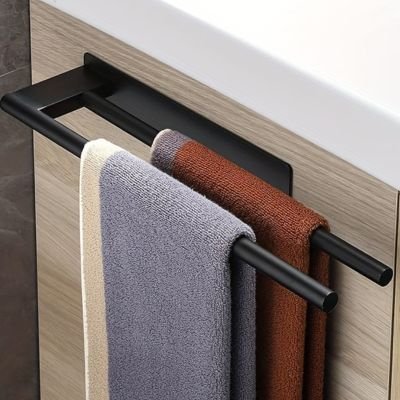 Porte serviette salle de bain fixer sur meuble zoom sur serviette poser sur porte serviette