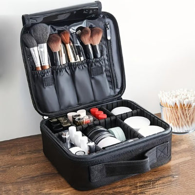 Trousse de maquillage maquillage et accessoire bien rangés et visible 