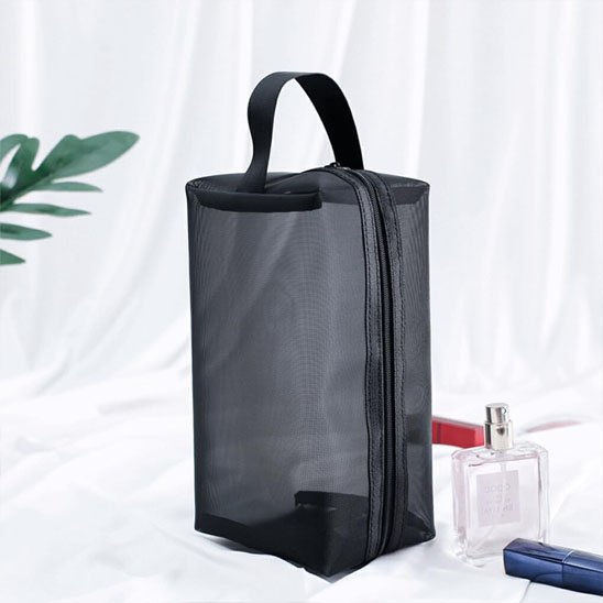Trousse de maquillage ouverte produit à l'interieur