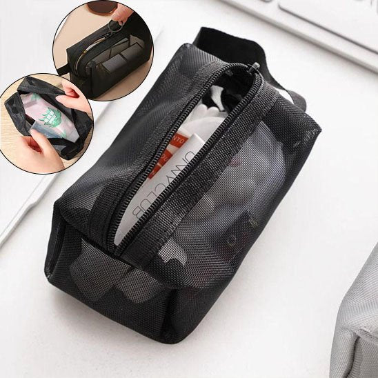 Trousse de maquillage ouverte produit rangé à l'interieur