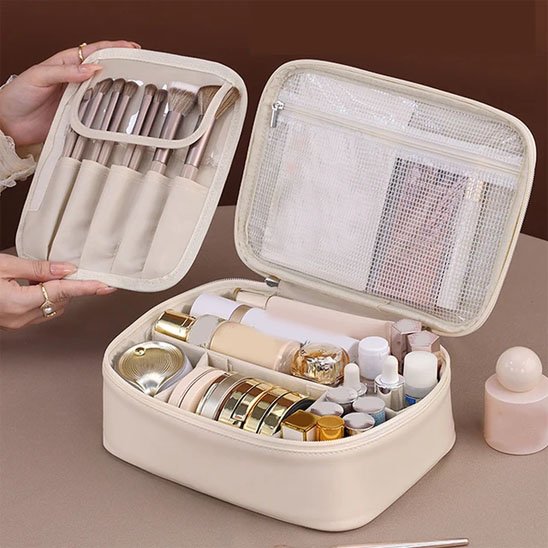 Trousse maquillage beige maquillage bien organisés