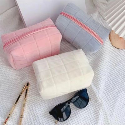 Trousse maquillage trois coloris 